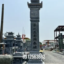 Cột đồng trụ đá